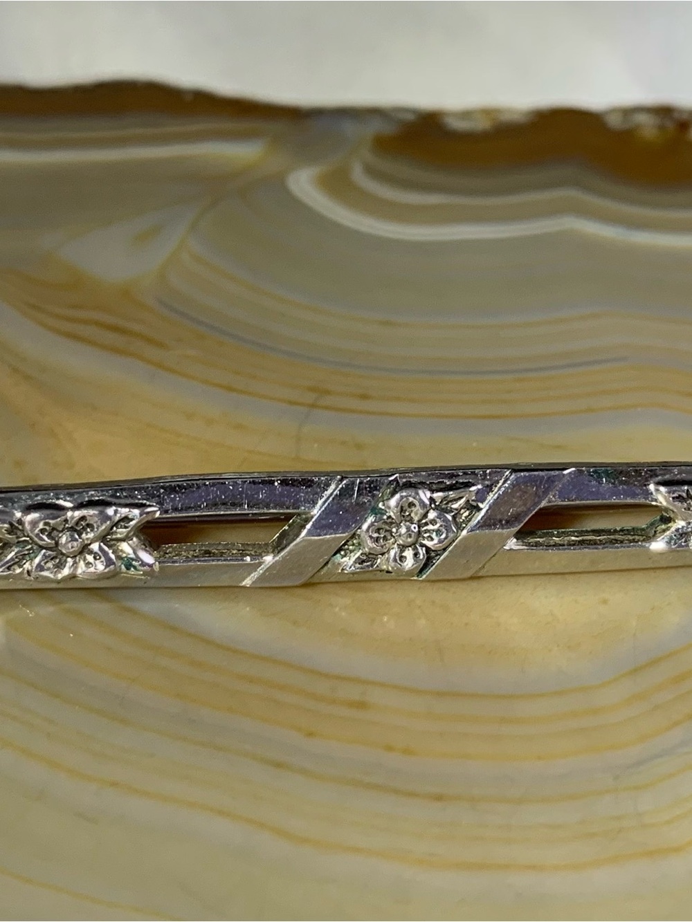 Art Deco Antique Silver Floral Bar Brooch - lSilver tone.